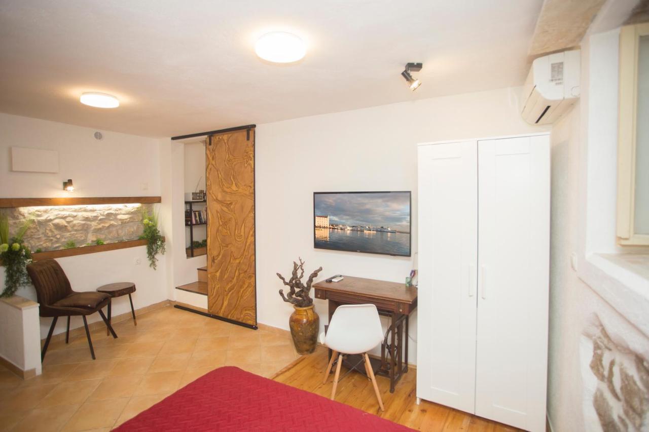 Apartment Natalia Old Town Split Exterior photo